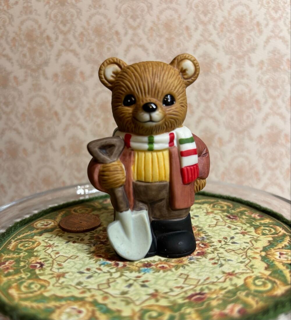 Vintage Homco #5501 Christmas Ceramic Bear Figurine